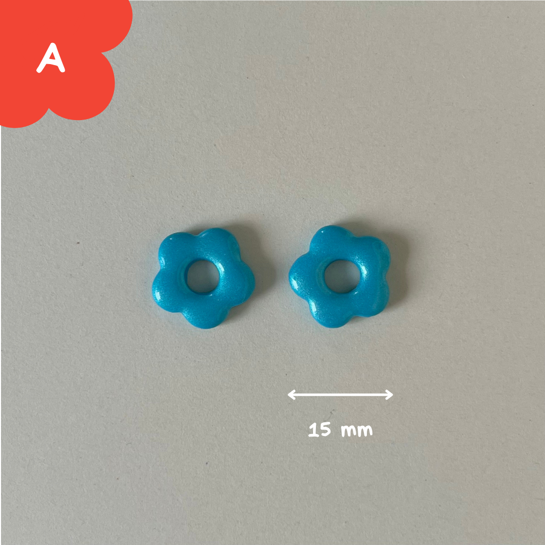 Pampilles petite fleur bleu turquoise nacrées
