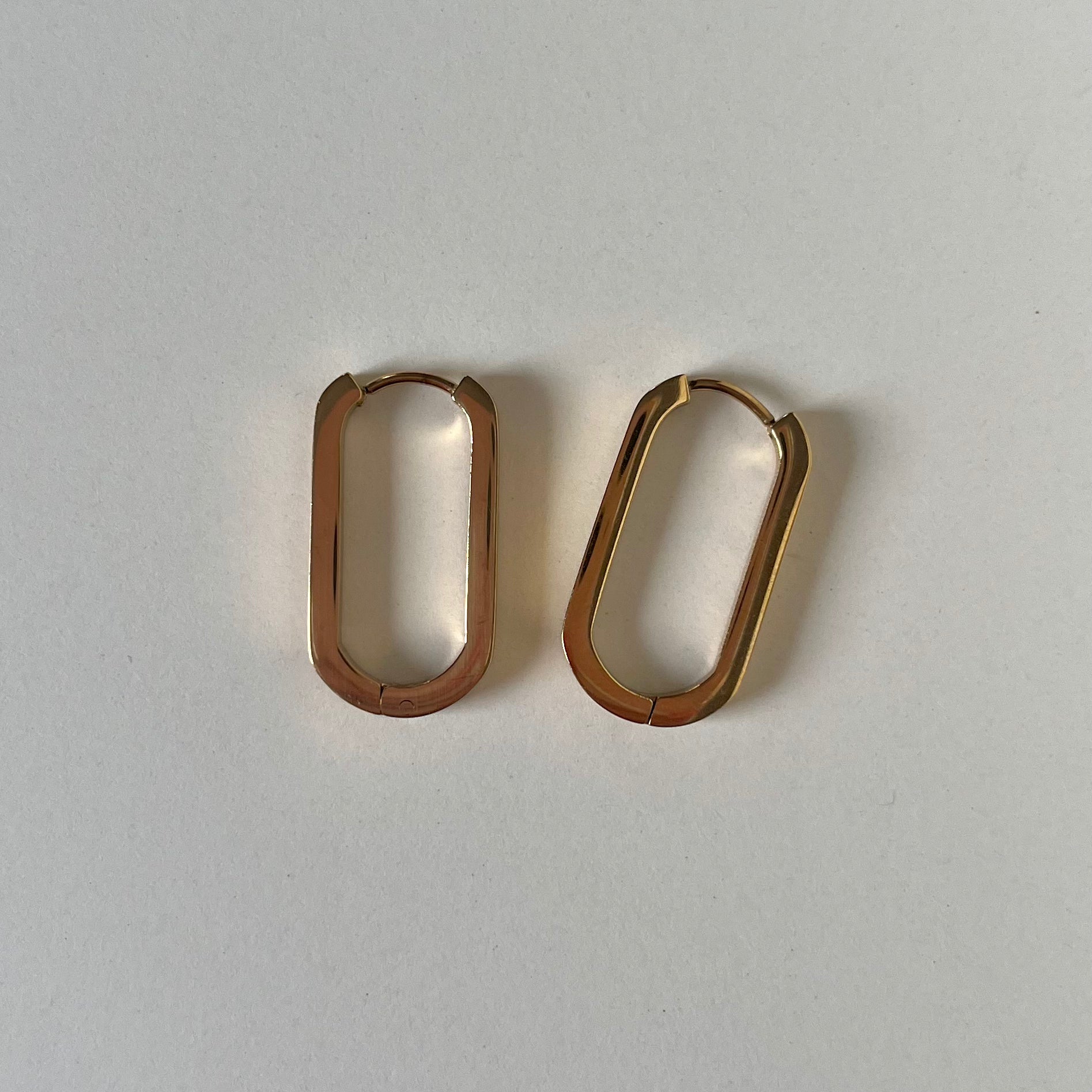 Créoles ovales aplaties 25×14mm – Doré